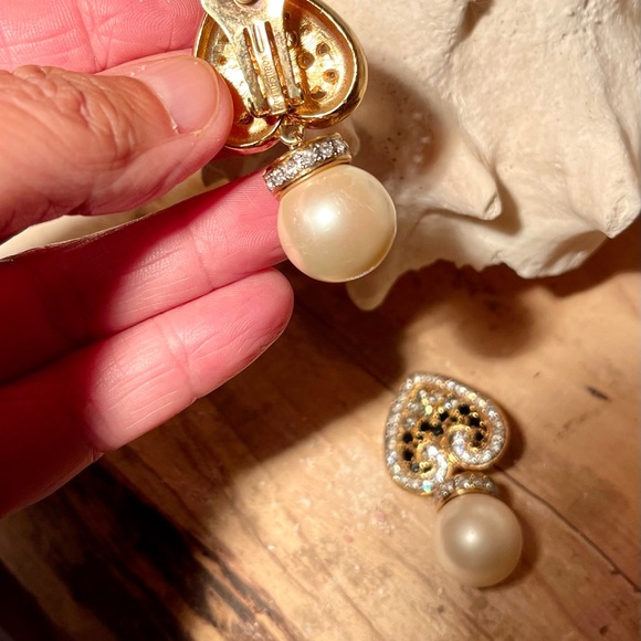 Pearl & Rhinestone earrings - Picture 5 of 8